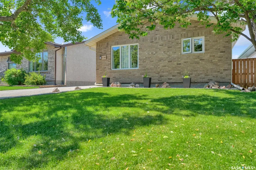 1330 Courtney Street Regina SK S4T 7S1