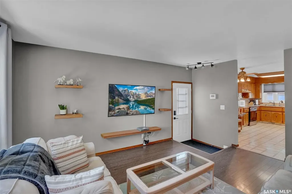 1330 Courtney Street Regina SK S4T 7S1