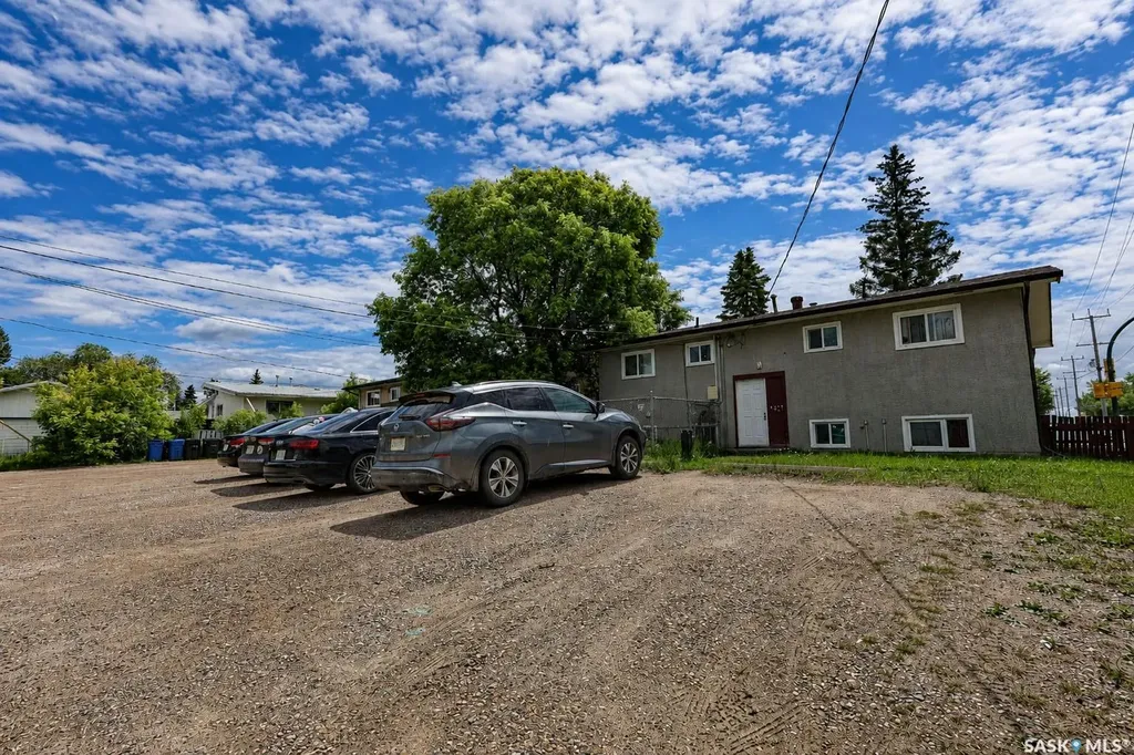 616 28th Street E Prince Albert SK S6V 1X9
