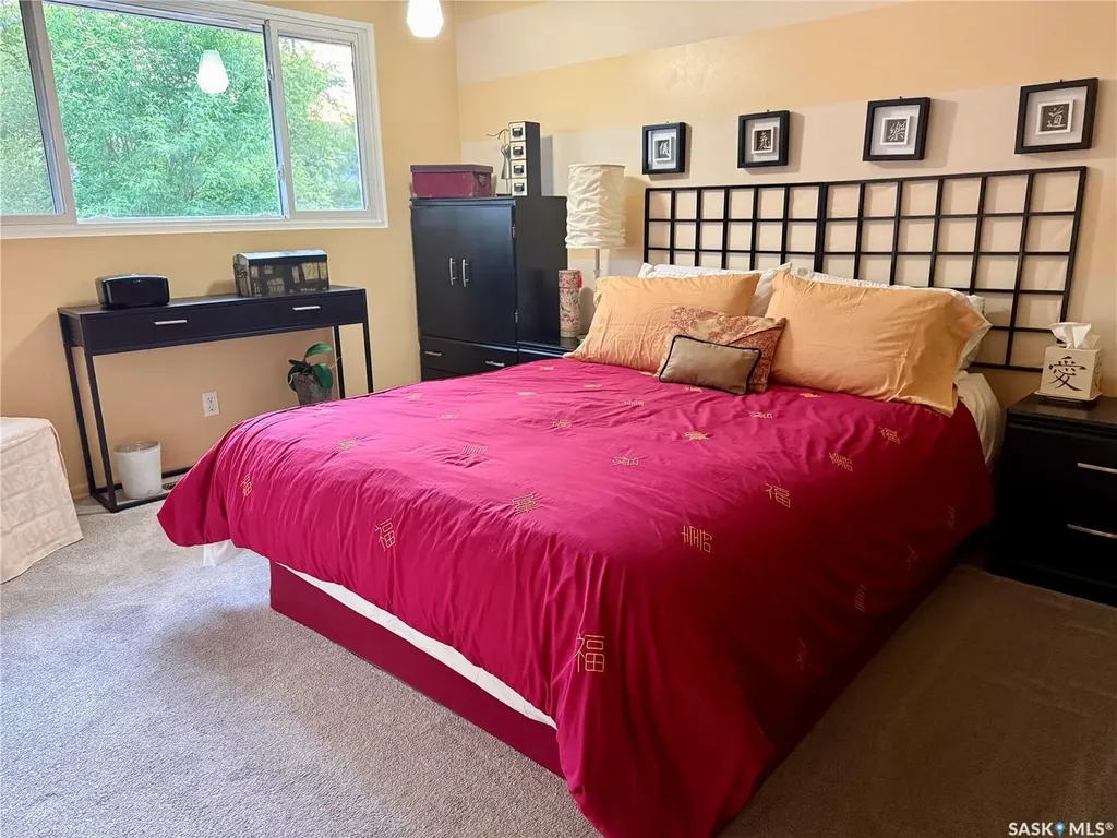 42 Spinks Drive Saskatoon SK S7H 4B8