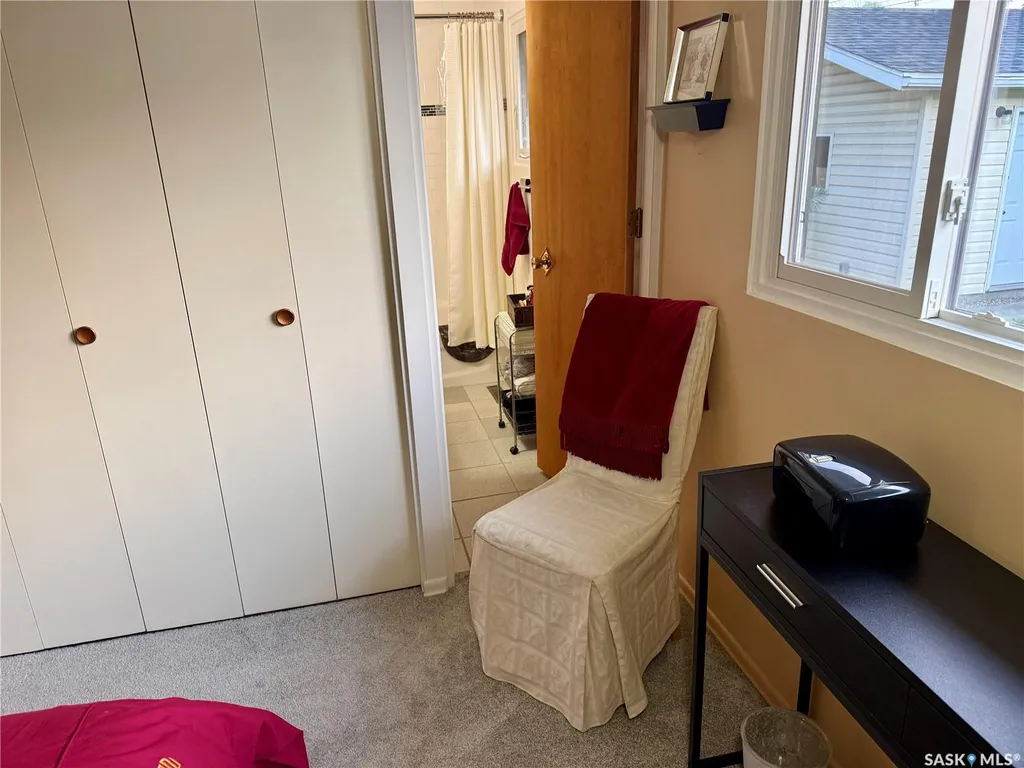 42 Spinks Drive Saskatoon SK S7H 4B8