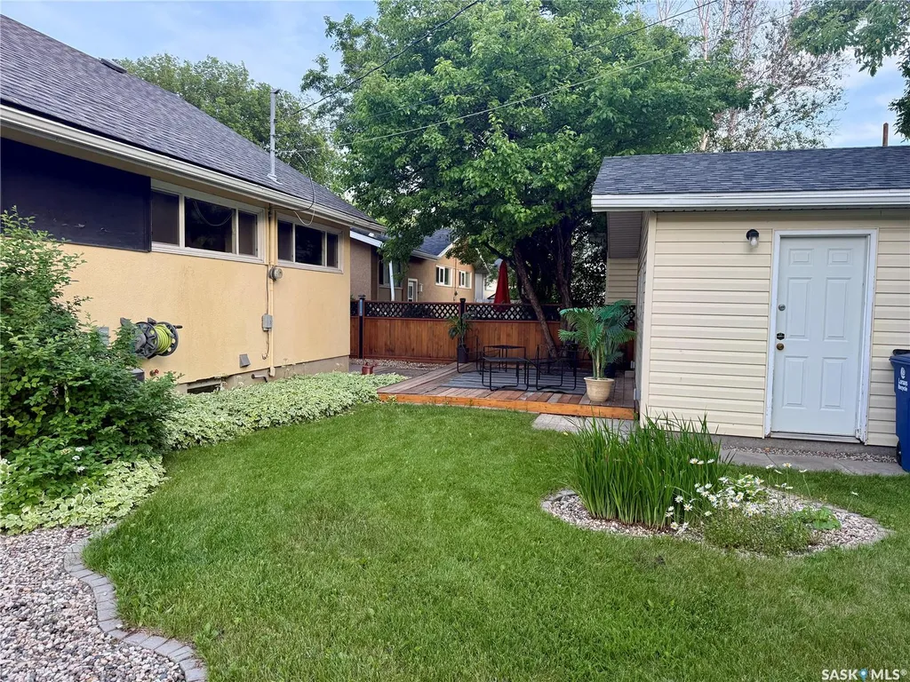 42 Spinks Drive Saskatoon SK S7H 4B8