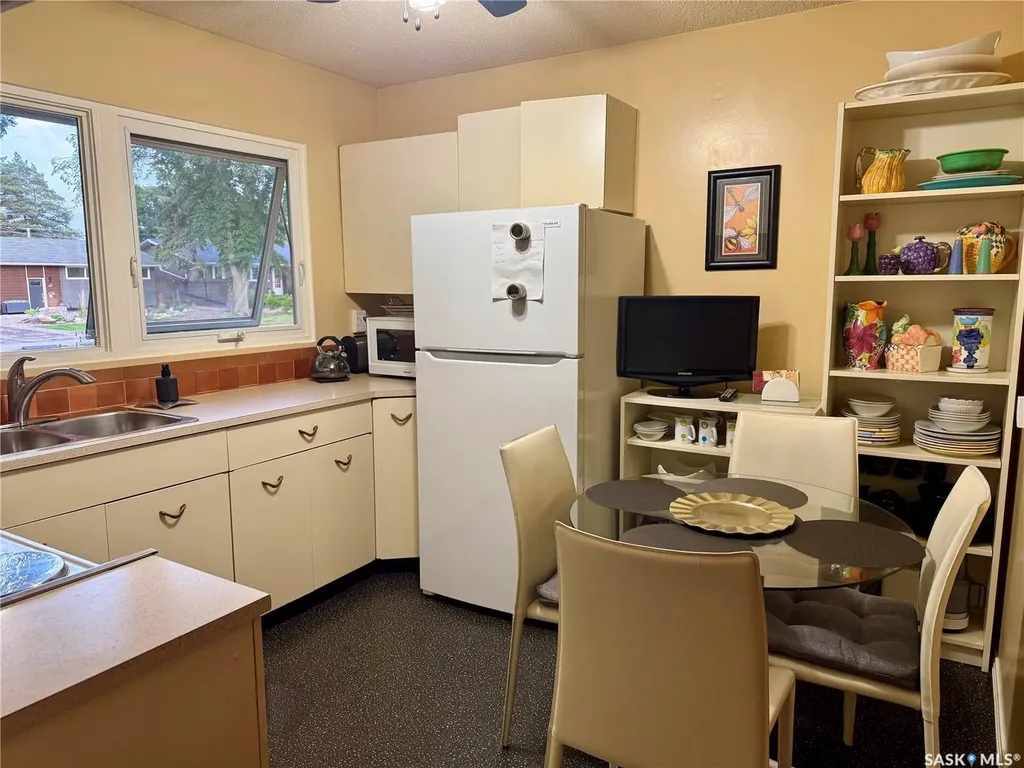 42 Spinks Drive Saskatoon SK S7H 4B8
