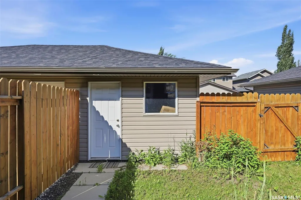 320 Willowgrove Lane Saskatoon SK S7W 0H7