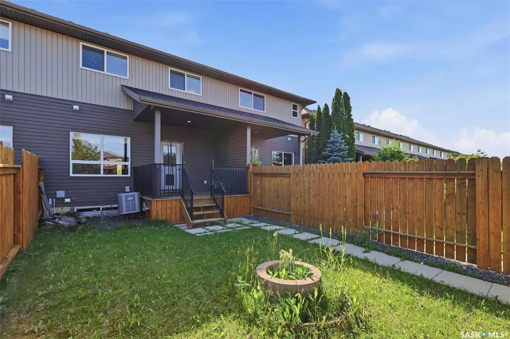 320 Willowgrove Lane Saskatoon SK S7W 0H7