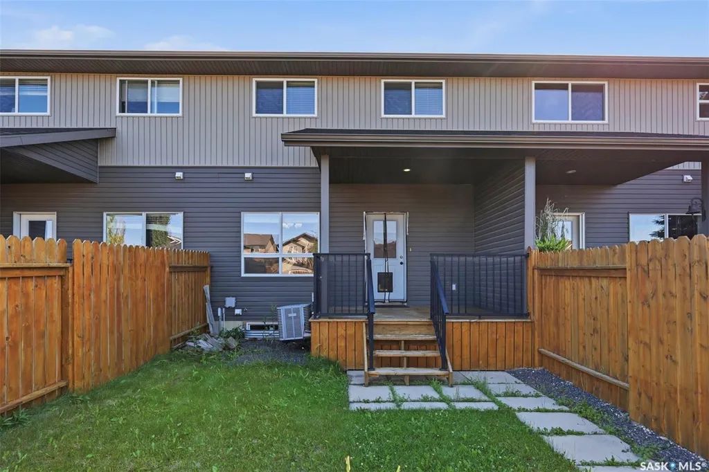 320 Willowgrove Lane Saskatoon SK S7W 0H7