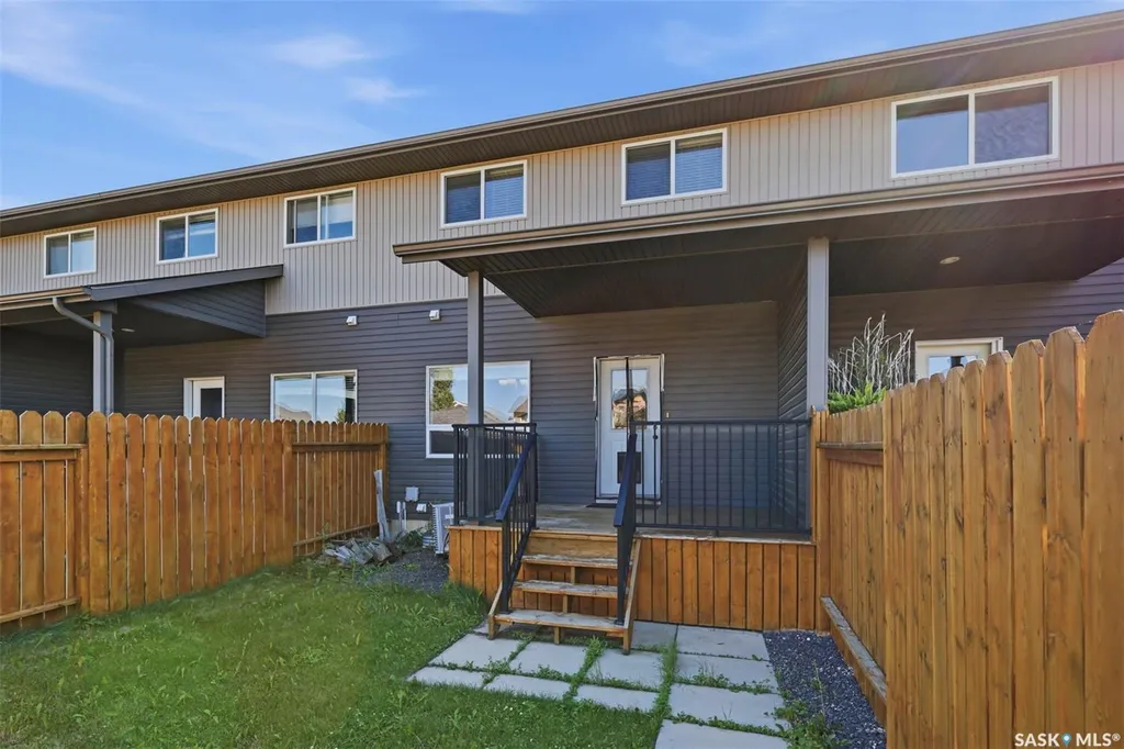320 Willowgrove Lane Saskatoon SK S7W 0H7