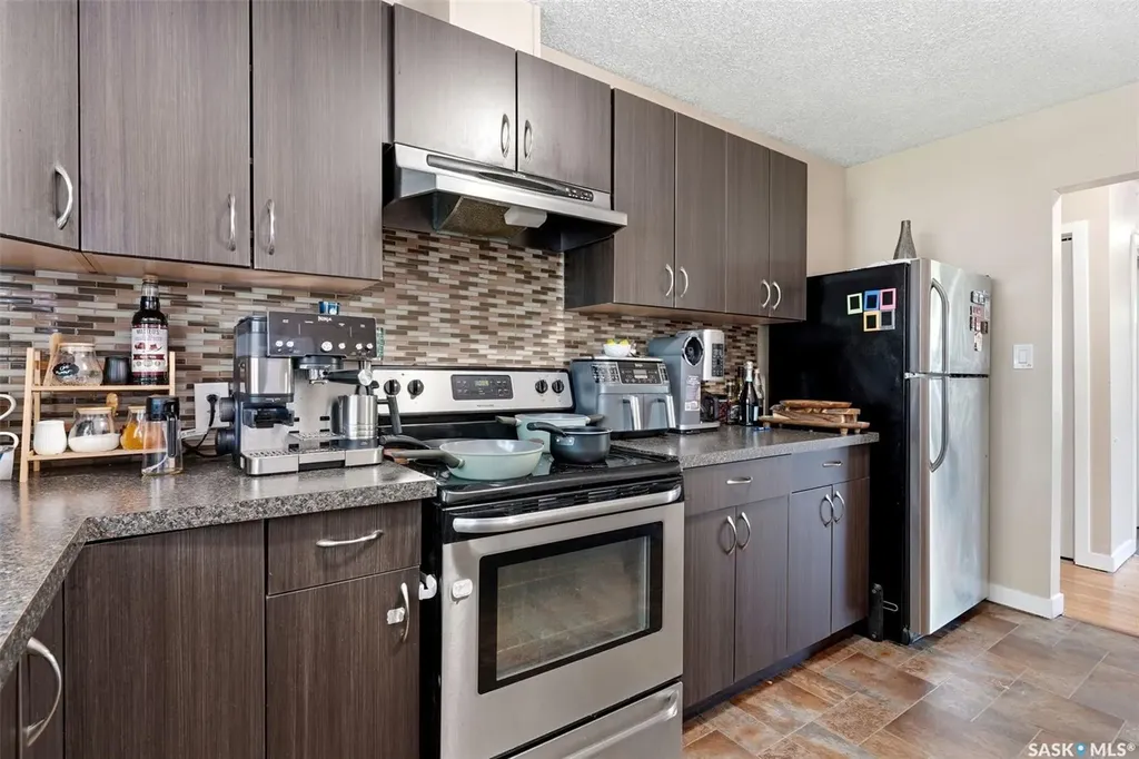 2426 Harvey Street Regina SK S4N 2N4