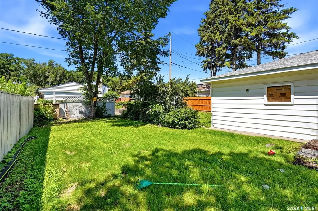 2426 Harvey Street Regina SK S4N 2N4