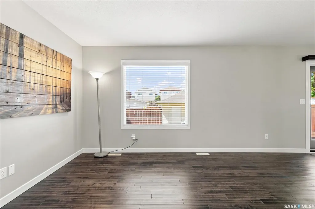 911 Maguire Crescent Saskatoon SK S7W 1A5