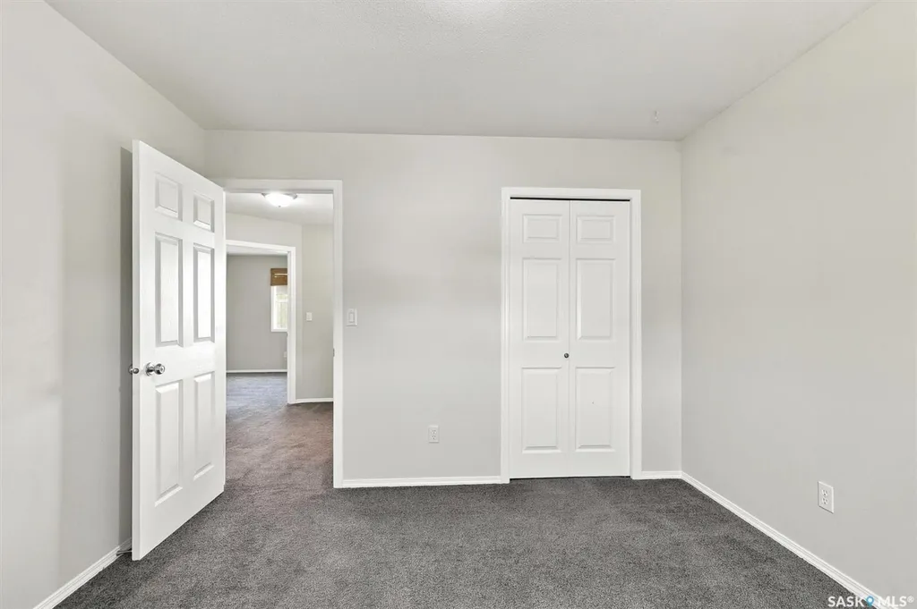 911 Maguire Crescent Saskatoon SK S7W 1A5