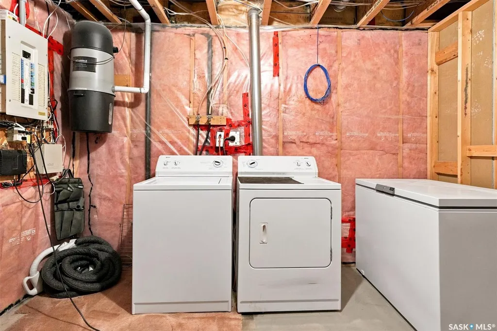 911 Maguire Crescent Saskatoon SK S7W 1A5