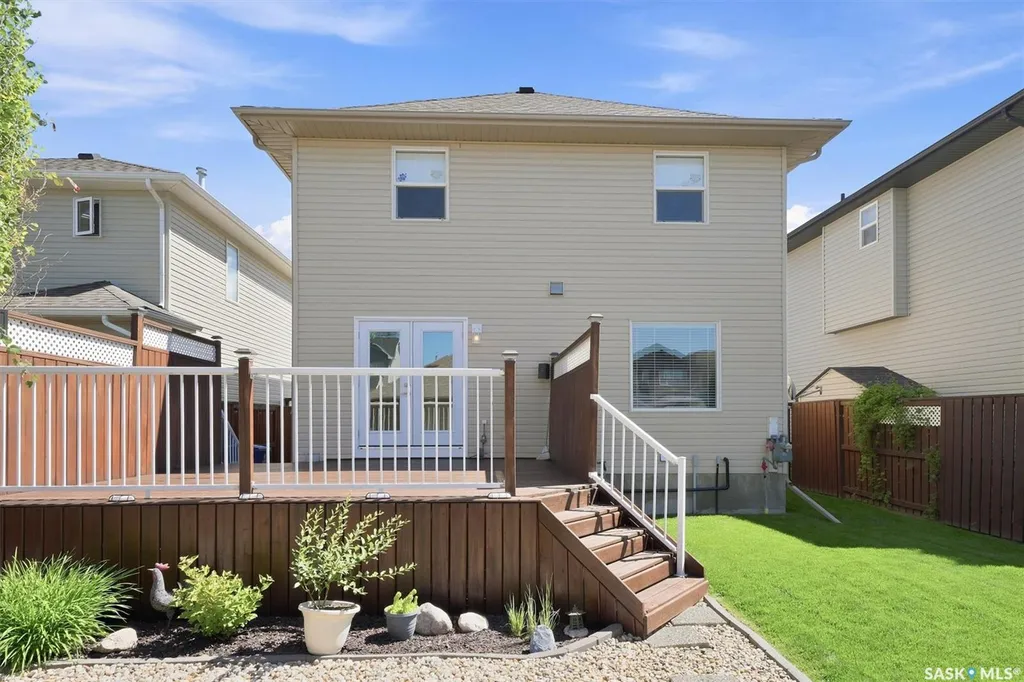 911 Maguire Crescent Saskatoon SK S7W 1A5