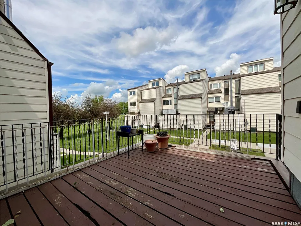5118 10th Avenue Regina SK S4T 7P5