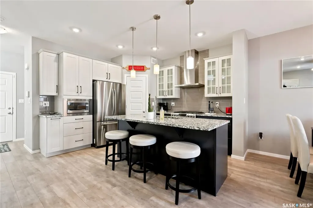 211 Dagnone Lane Saskatoon SK S7V 0R1