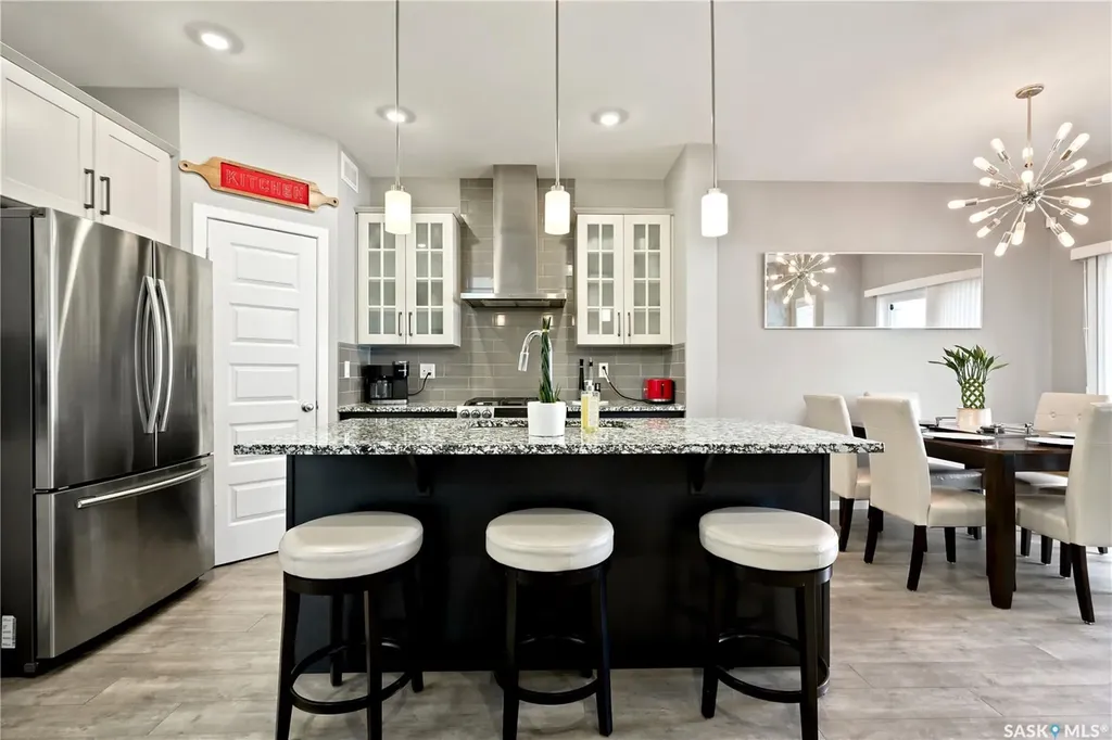 211 Dagnone Lane Saskatoon SK S7V 0R1