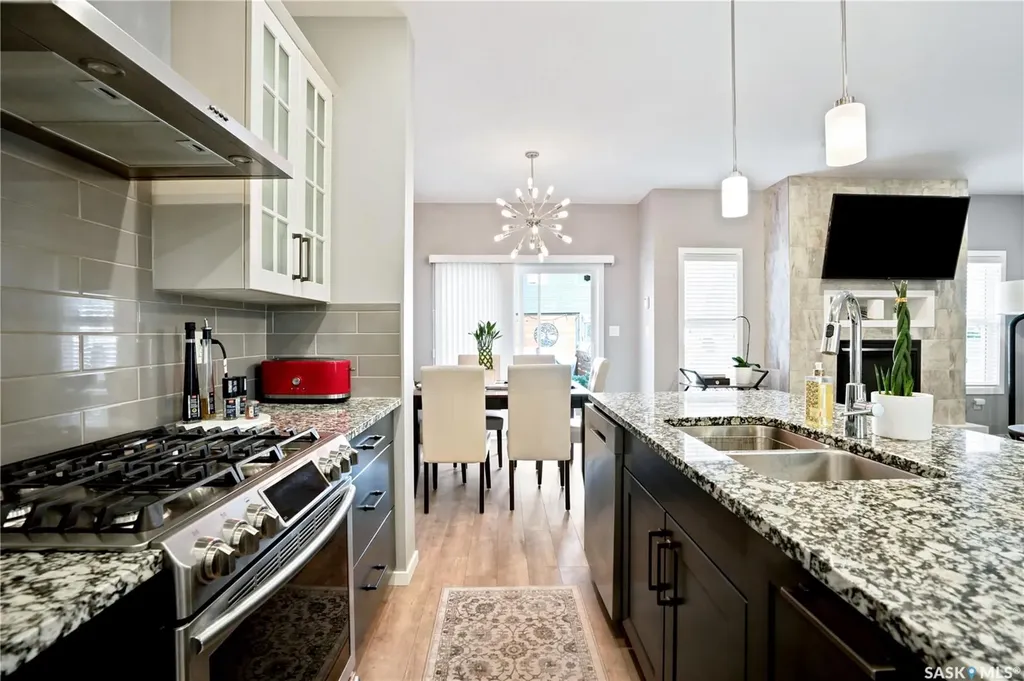 211 Dagnone Lane Saskatoon SK S7V 0R1