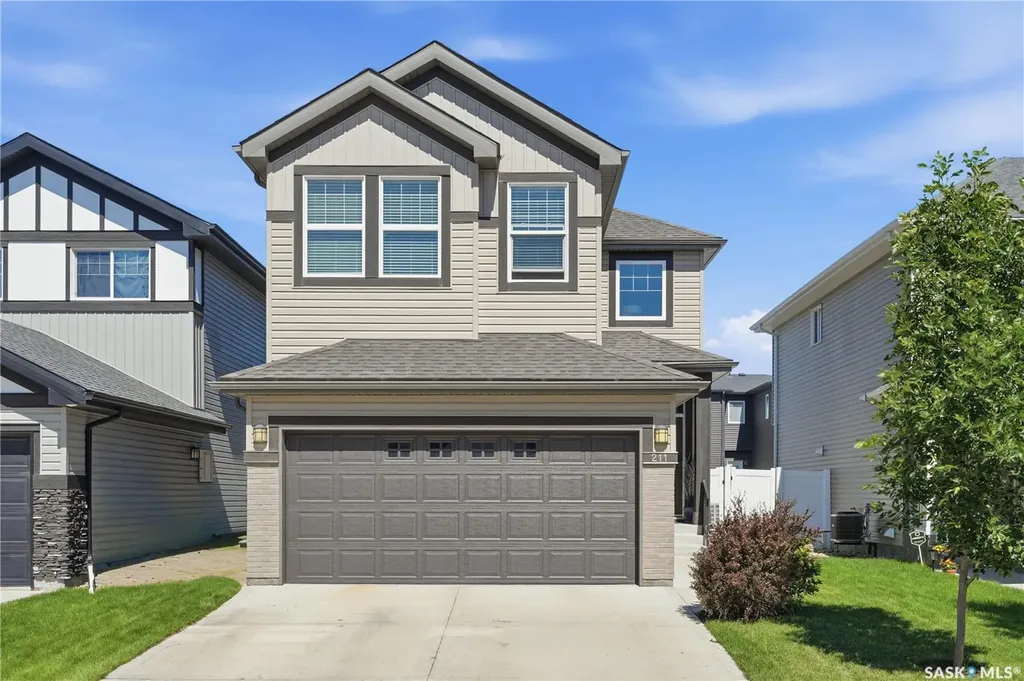 211 Dagnone Lane Saskatoon SK S7V 0R1