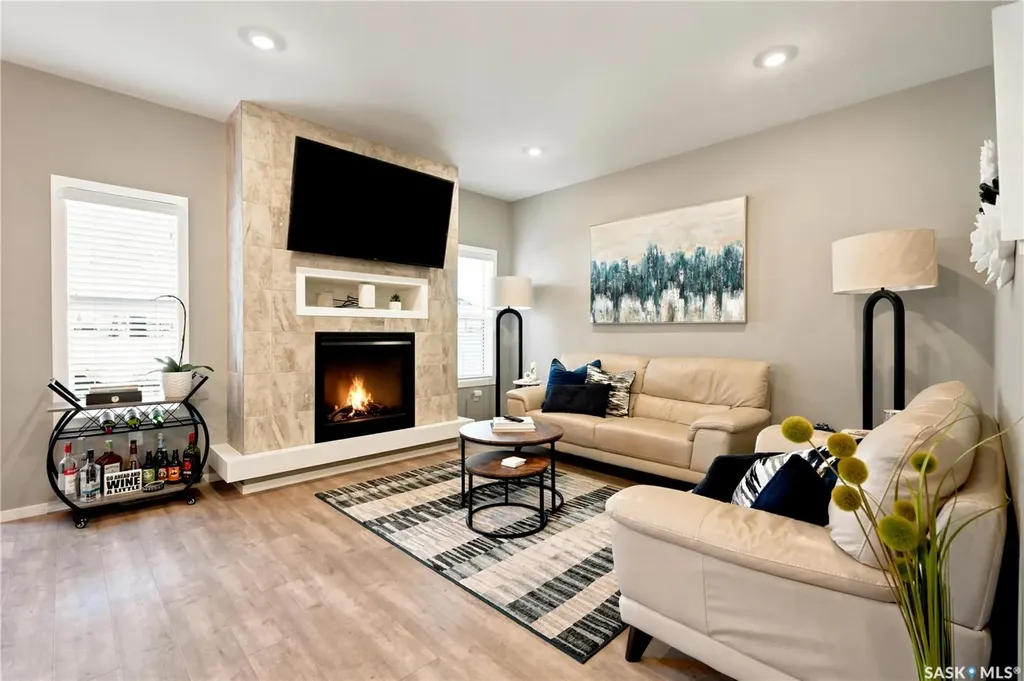 211 Dagnone Lane Saskatoon SK S7V 0R1