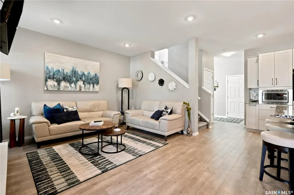 211 Dagnone Lane Saskatoon SK S7V 0R1