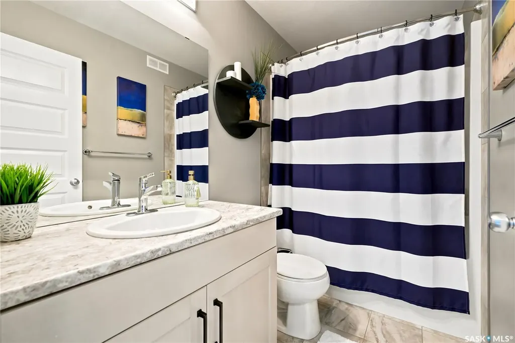 211 Dagnone Lane Saskatoon SK S7V 0R1