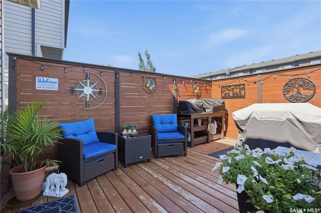 211 Dagnone Lane Saskatoon SK S7V 0R1