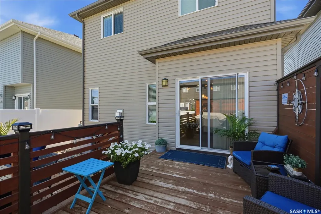 211 Dagnone Lane Saskatoon SK S7V 0R1
