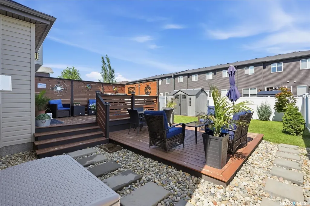 211 Dagnone Lane Saskatoon SK S7V 0R1