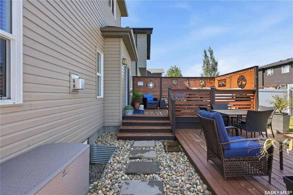 211 Dagnone Lane Saskatoon SK S7V 0R1