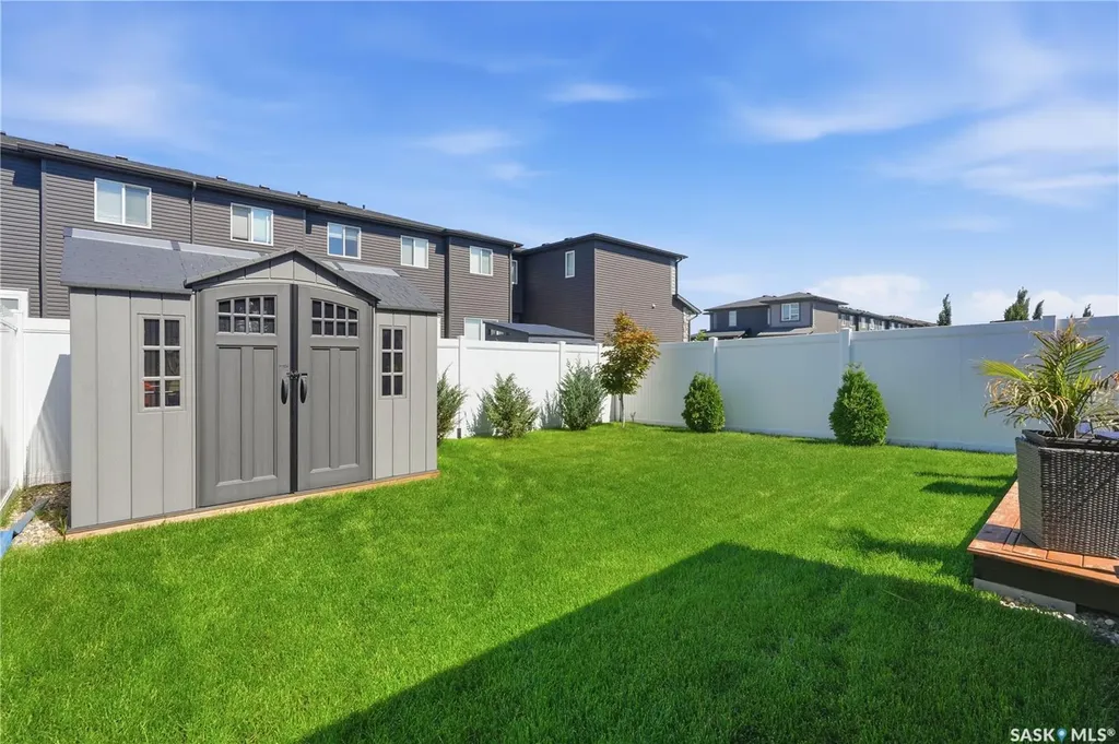 211 Dagnone Lane Saskatoon SK S7V 0R1