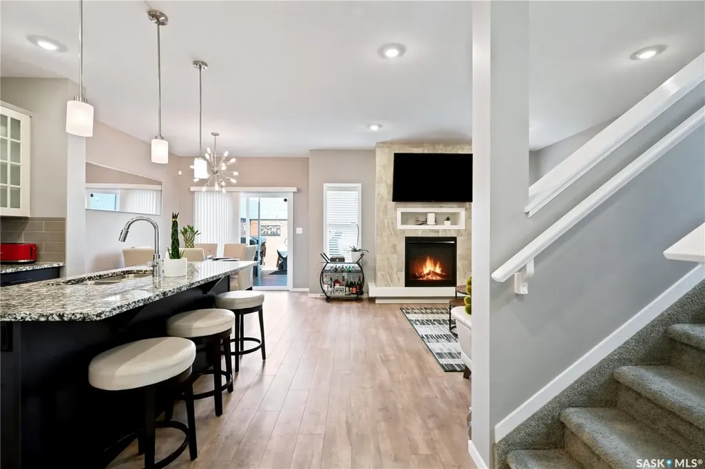 211 Dagnone Lane Saskatoon SK S7V 0R1