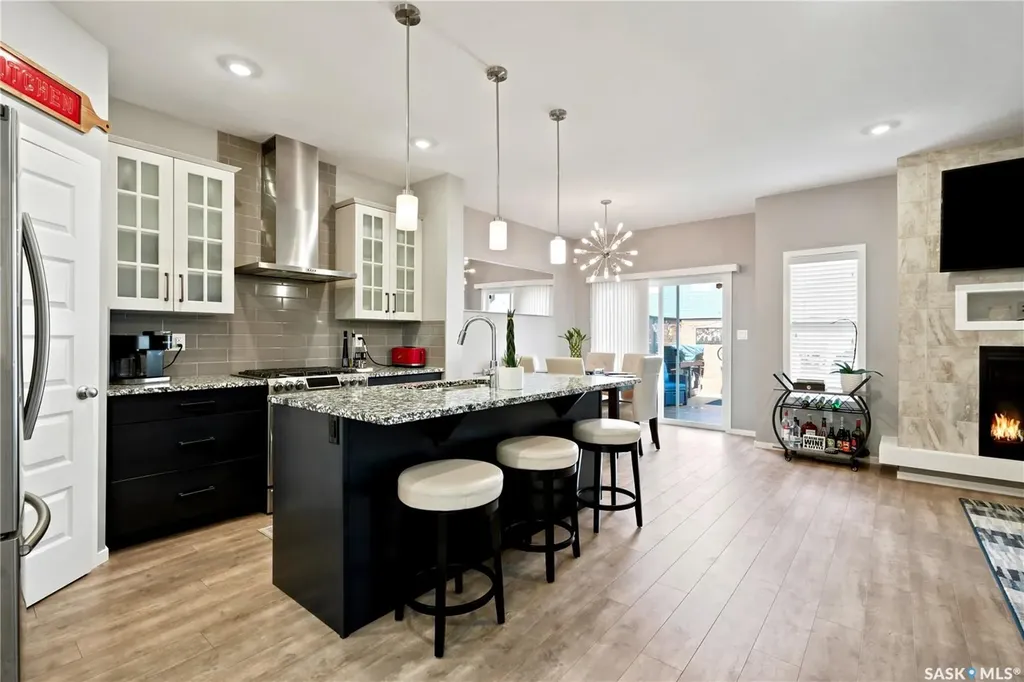 211 Dagnone Lane Saskatoon SK S7V 0R1