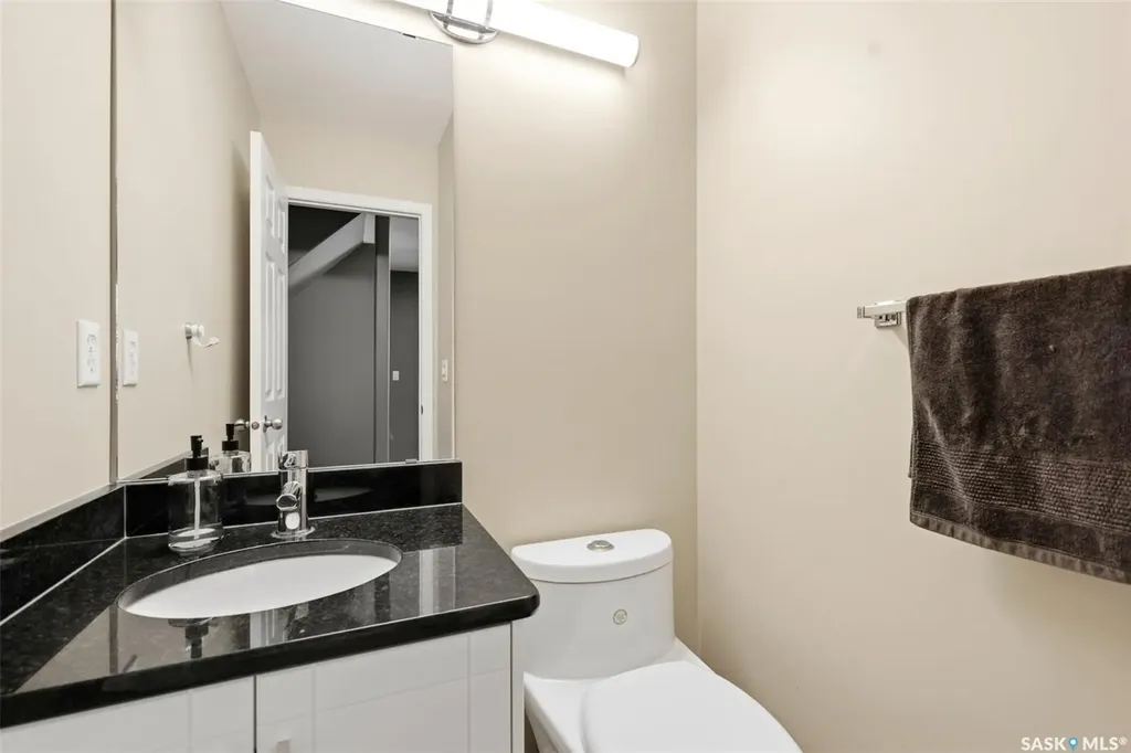 905D 9th Street E Saskatoon SK S7H 0M9