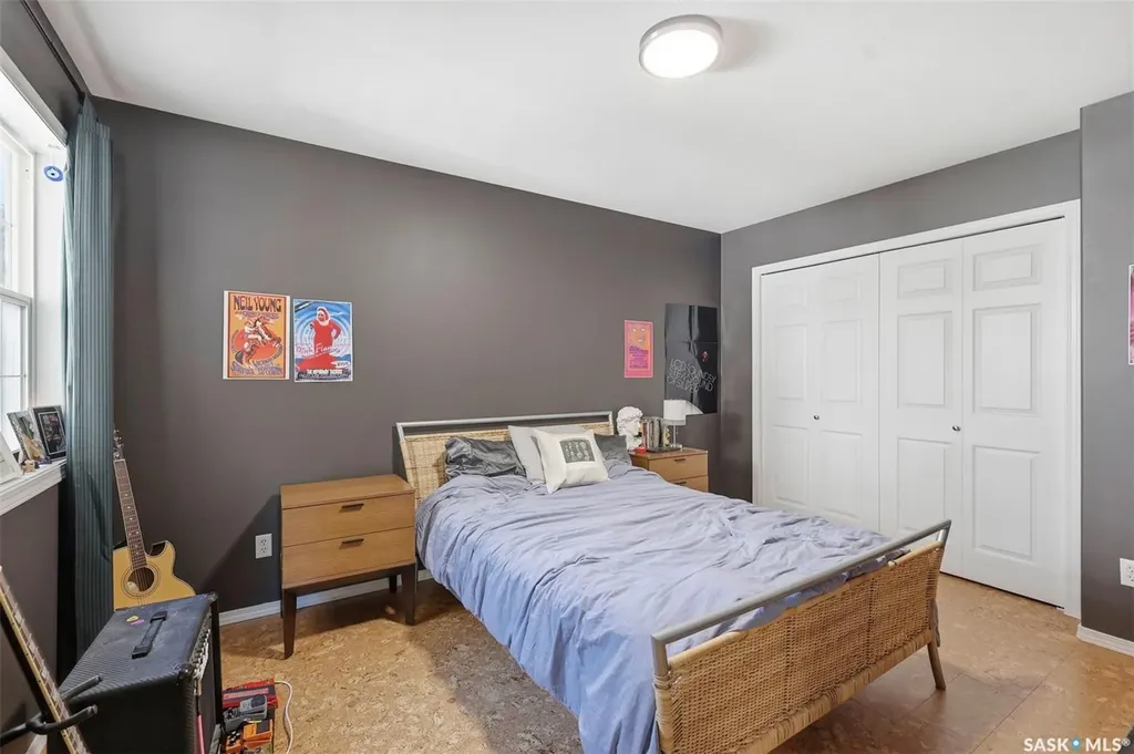 905D 9th Street E Saskatoon SK S7H 0M9