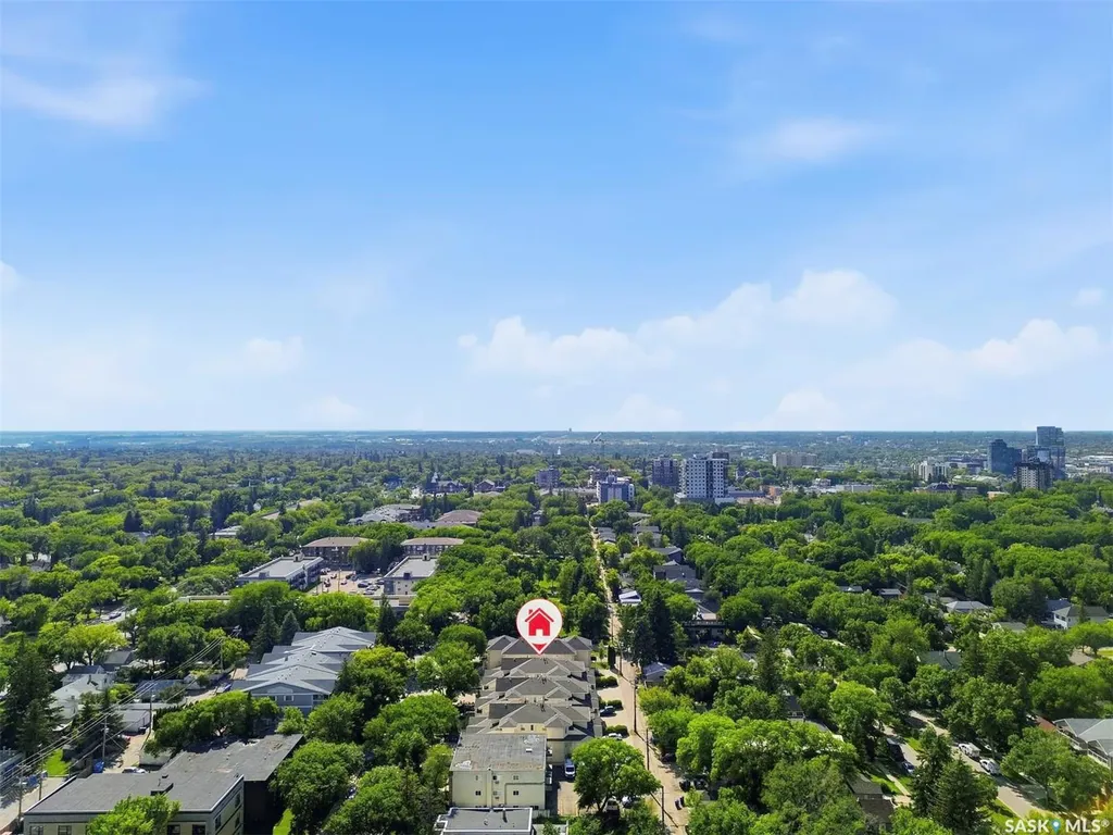 905D 9th Street E Saskatoon SK S7H 0M9