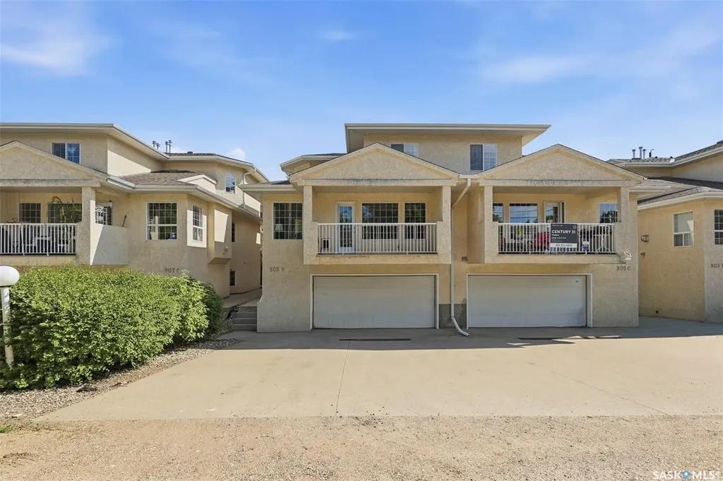 905D 9th Street E Saskatoon SK S7H 0M9