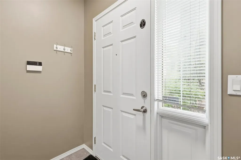 905D 9th Street E Saskatoon SK S7H 0M9
