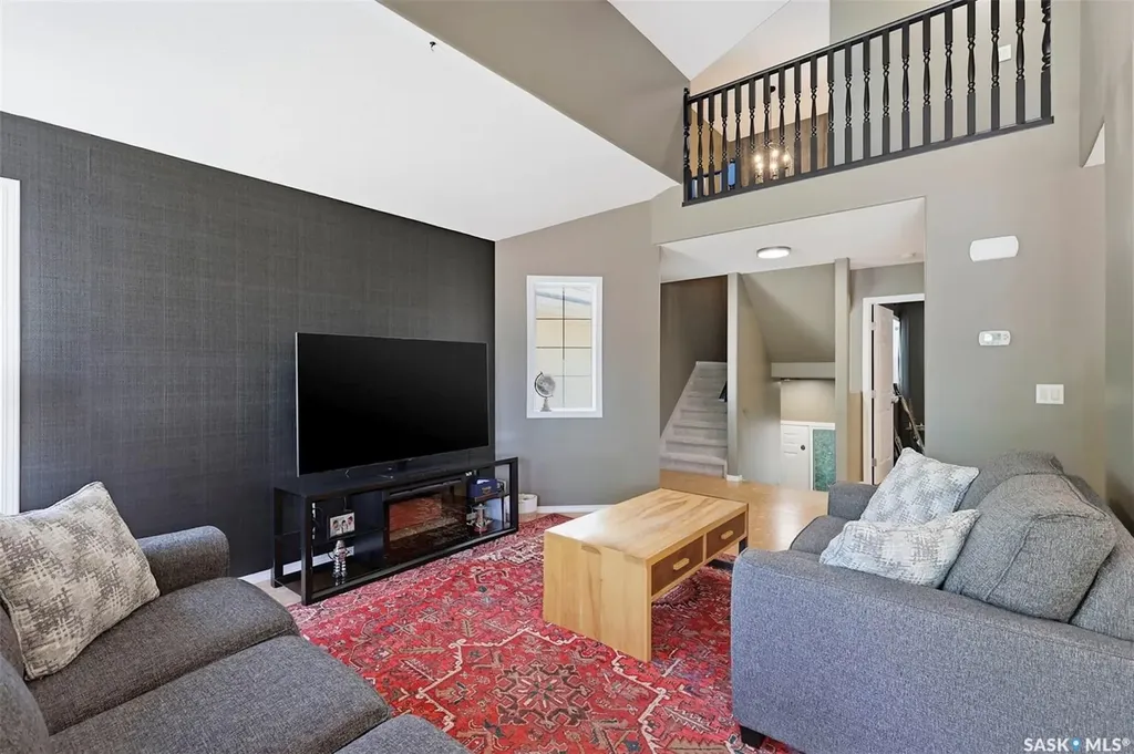905D 9th Street E Saskatoon SK S7H 0M9