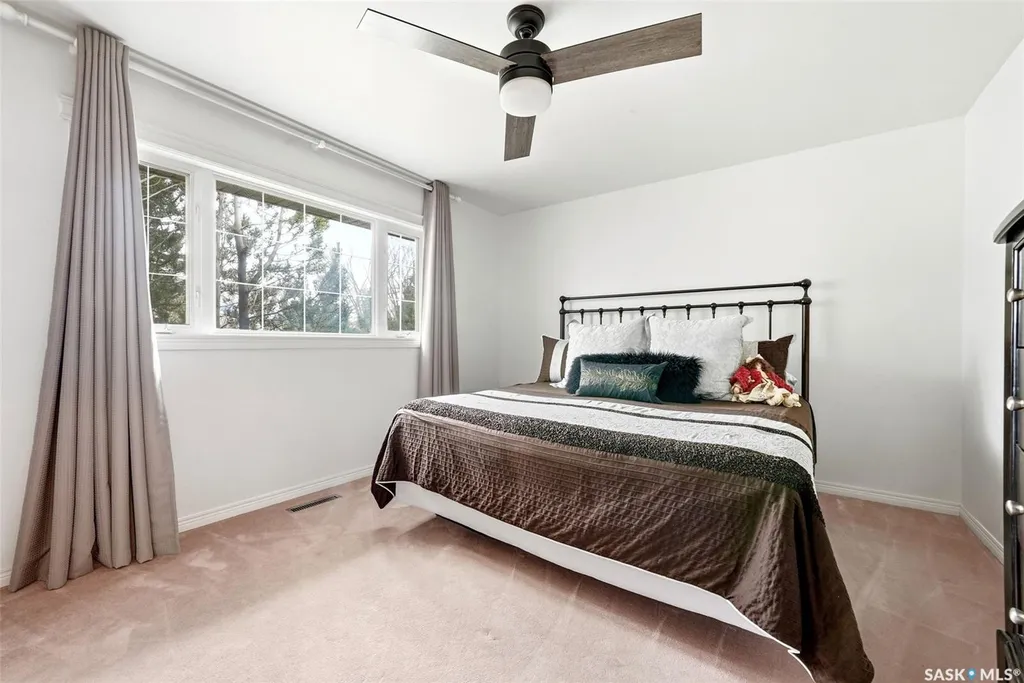 4220 Hillsdale Street Regina SK S4S 3Z2