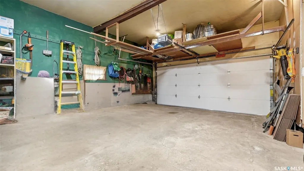 4220 Hillsdale Street Regina SK S4S 3Z2