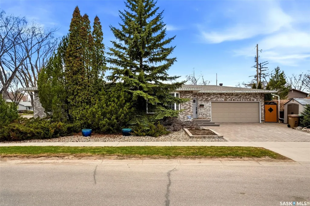 4220 Hillsdale Street Regina SK S4S 3Z2
