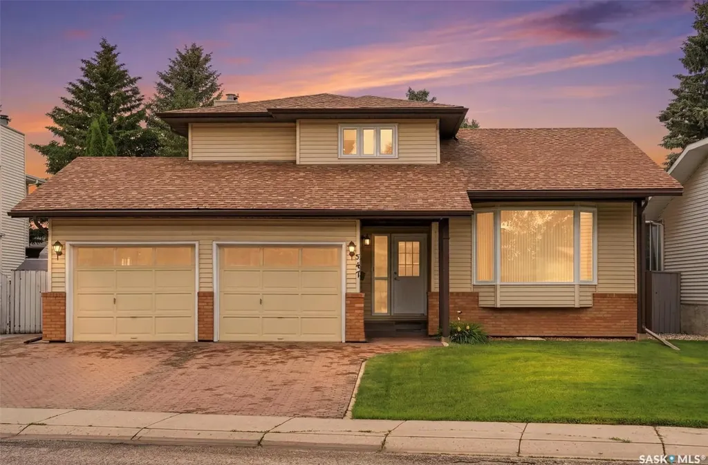 547 Whitewood Crescent Saskatoon SK S7J 4L4