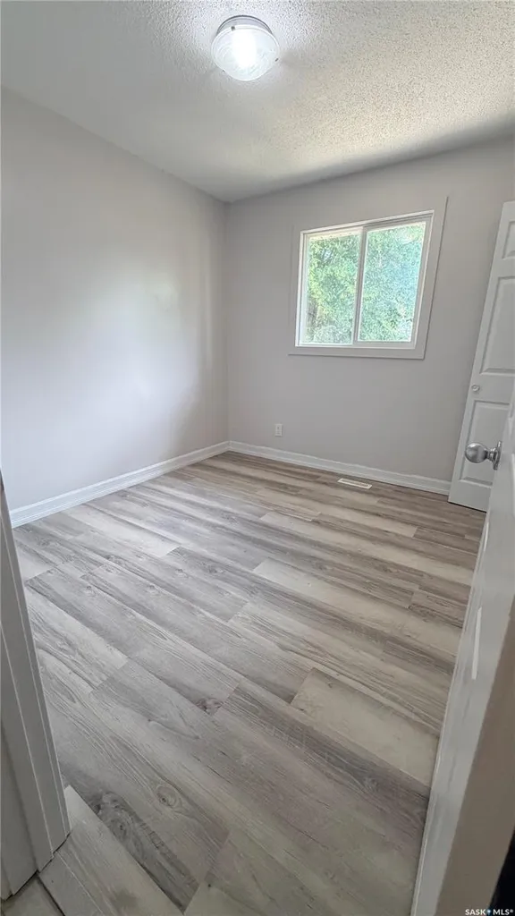 649 Douglas Crescent Saskatoon SK S7L 4T9