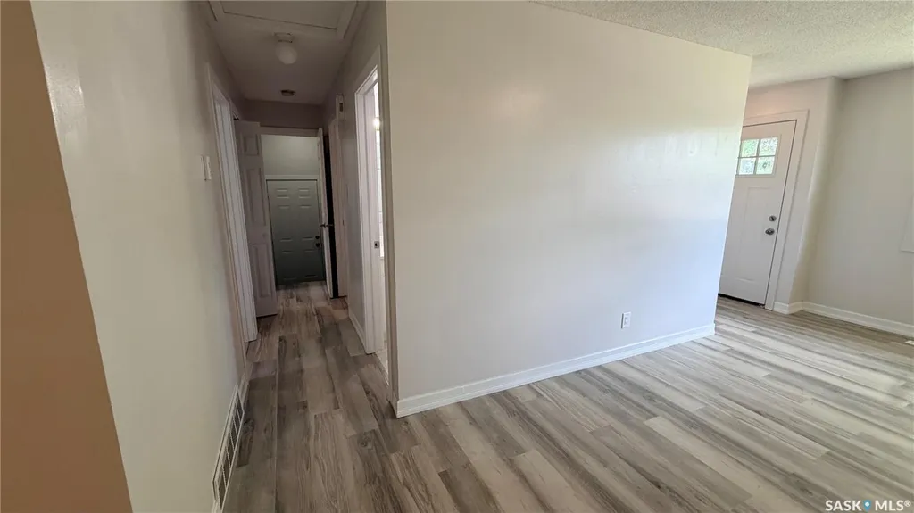 649 Douglas Crescent Saskatoon SK S7L 4T9