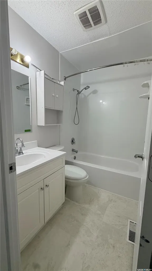 649 Douglas Crescent Saskatoon SK S7L 4T9