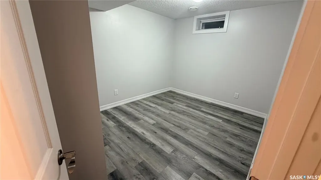 649 Douglas Crescent Saskatoon SK S7L 4T9