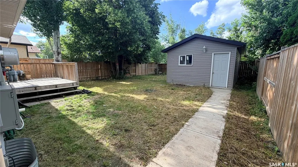 649 Douglas Crescent Saskatoon SK S7L 4T9