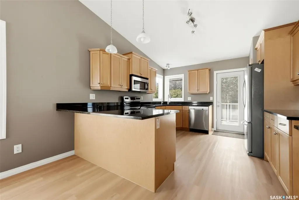 4317 Gusway Street Regina SK S4X 0C7