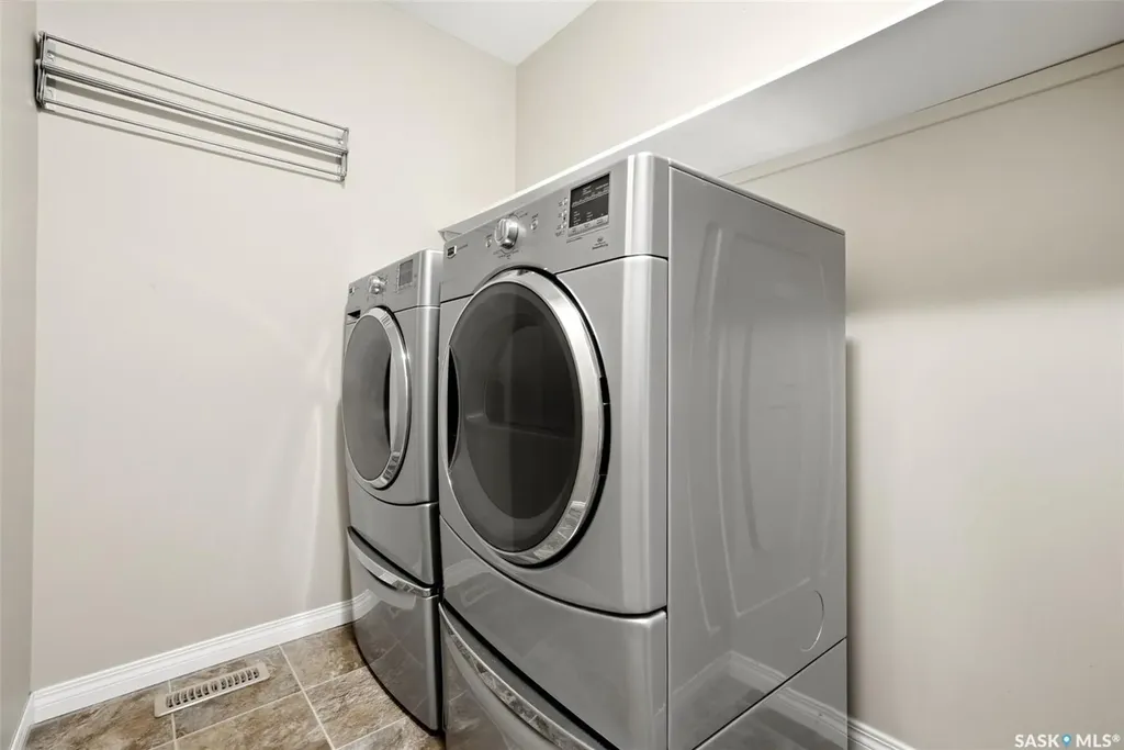 4317 Gusway Street Regina SK S4X 0C7