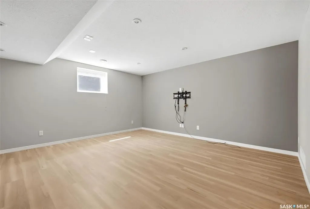 4317 Gusway Street Regina SK S4X 0C7